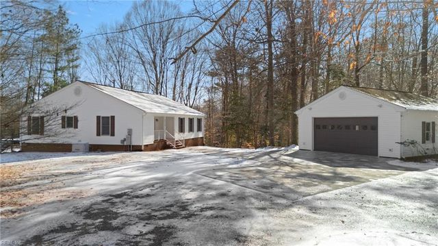 5715 Hickory Fork RD, Gloucester, VA 23061