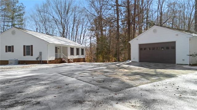 5715 Hickory Fork RD, Gloucester, VA 23061