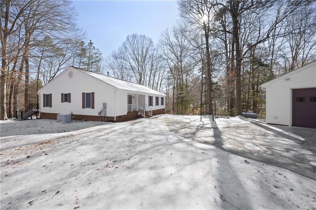 5715 Hickory Fork RD, Gloucester, VA 23061