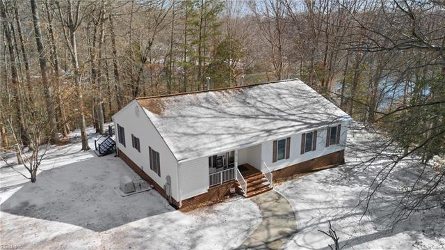 5715 Hickory Fork RD, Gloucester, VA 23061