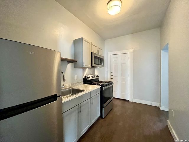 506 W Drexel Ave Apt 3, San Antonio, TX 78210
