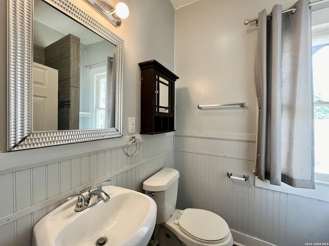 506 W Drexel Ave Apt 3, San Antonio, TX 78210