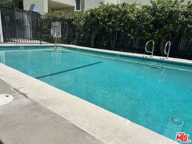 346 S Van Ness Avenue 10, Los Angeles, CA 90020