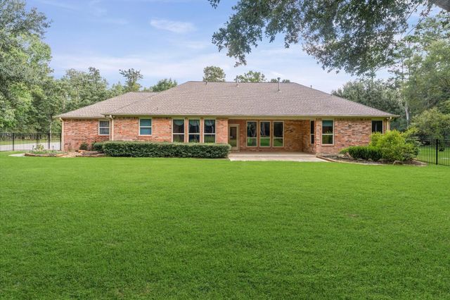 16711 Mustang Trail Drive, Magnolia, TX 77355