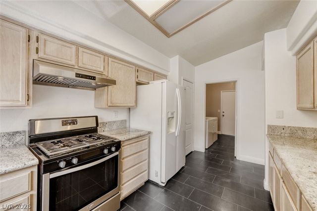 8533 Sierra Cima Lane, Las Vegas, NV 89128