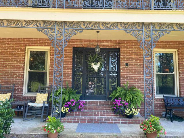 1205 Yorkshire, Helena, AR 72342