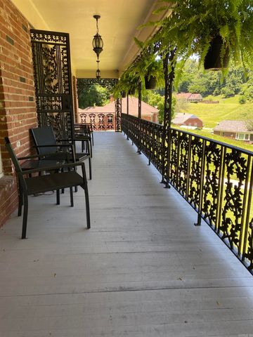 1205 Yorkshire, Helena, AR 72342