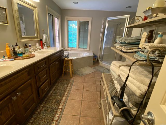 1205 Yorkshire, Helena, AR 72342