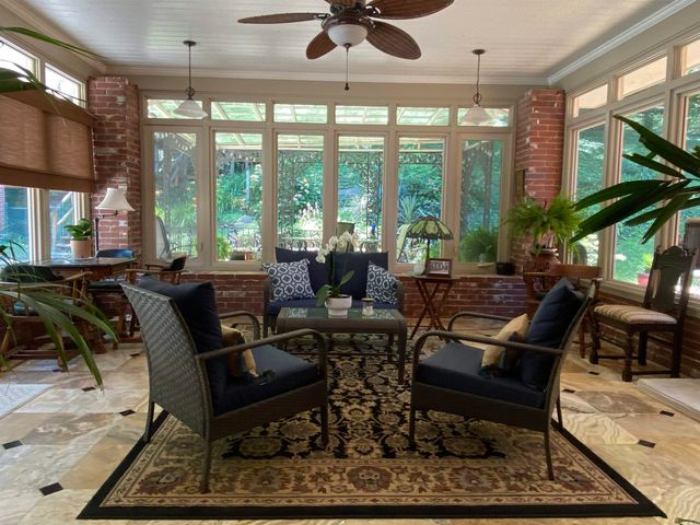 1205 Yorkshire, Helena, AR 72342