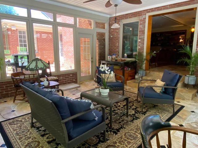 1205 Yorkshire, Helena, AR 72342