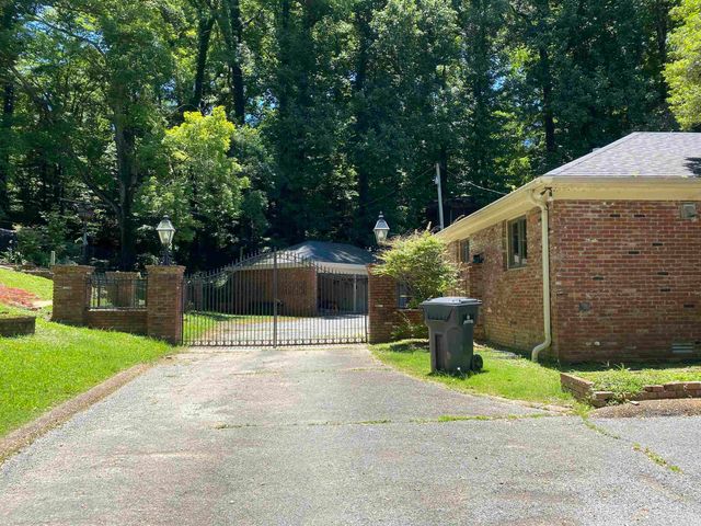 1205 Yorkshire, Helena, AR 72342