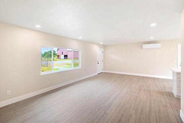 2460 S Balls Ferry Road, Anderson, CA 96007