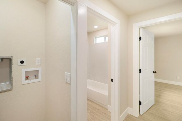 2460 S Balls Ferry Road, Anderson, CA 96007