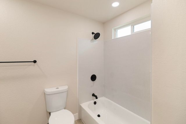 2460 S Balls Ferry Road, Anderson, CA 96007