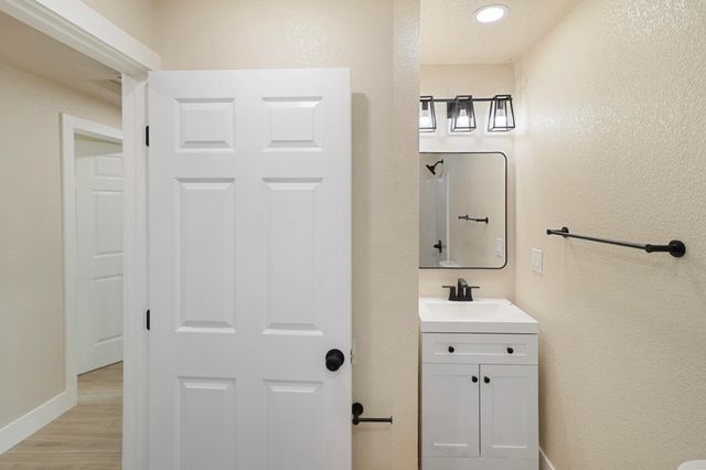 2460 S Balls Ferry Road, Anderson, CA 96007