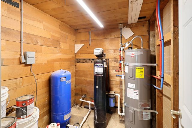 2460 S Balls Ferry Road, Anderson, CA 96007