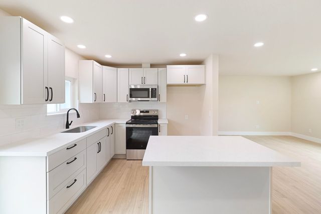 2460 S Balls Ferry Road, Anderson, CA 96007