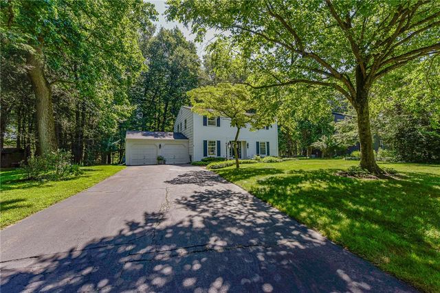 1216 Gerrads Cross, Webster, NY 14580
