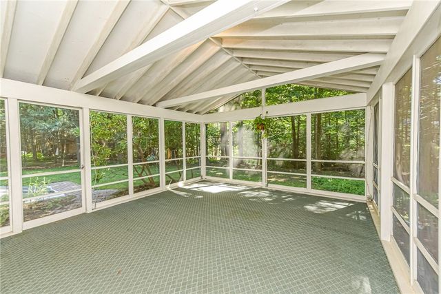1216 Gerrads Cross, Webster, NY 14580