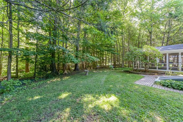 1216 Gerrads Cross, Webster, NY 14580