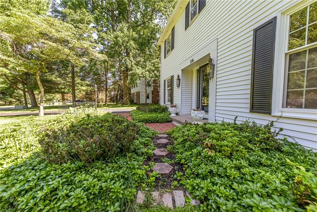 1216 Gerrads Cross, Webster, NY 14580