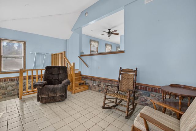 7950 W Eagle Lake Road, Peotone, IL 60468