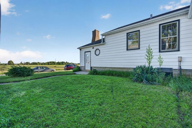 7950 W Eagle Lake Road, Peotone, IL 60468