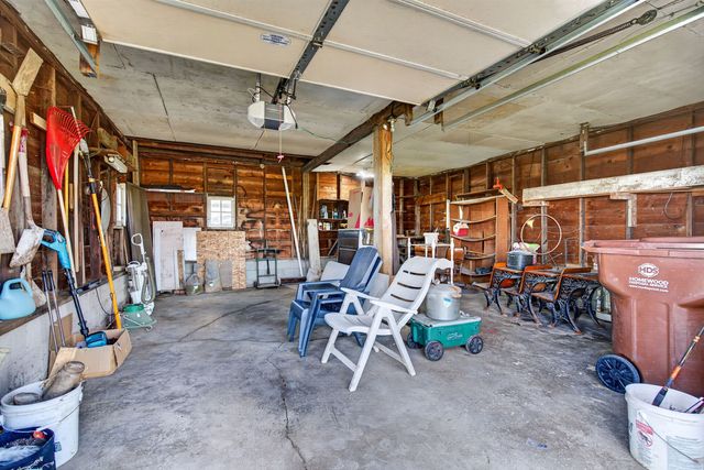 7950 W Eagle Lake Road, Peotone, IL 60468