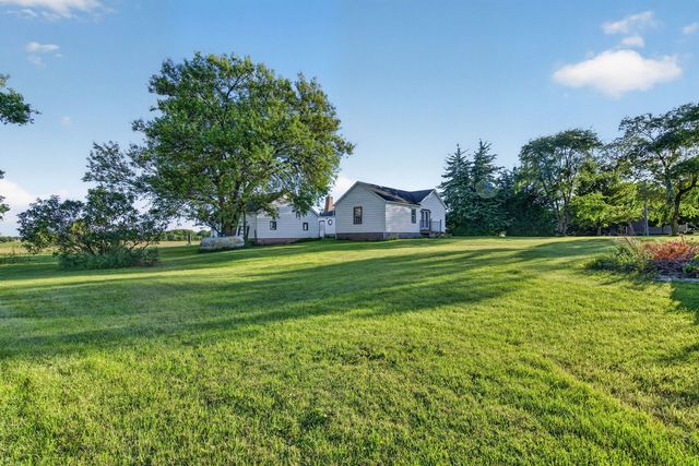 7950 W Eagle Lake Road, Peotone, IL 60468