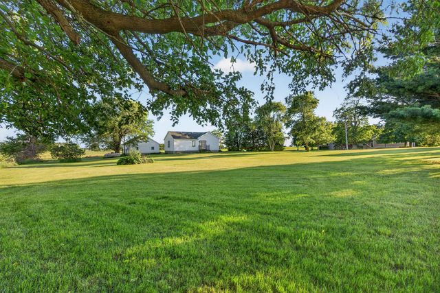 7950 W Eagle Lake Road, Peotone, IL 60468