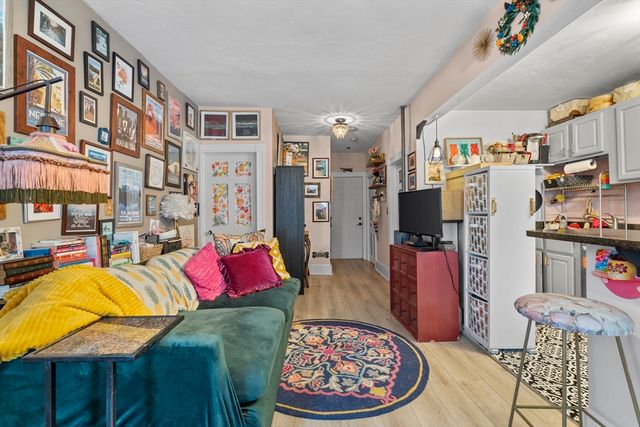 53 Trident Ave 103, Winthrop, MA 02152