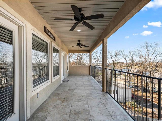 225 Lookout Pt Apt C3, Hot Springs, AR 71913