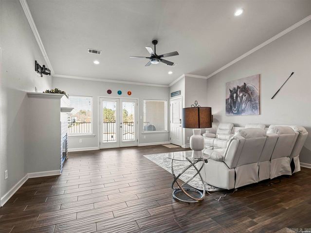 225 Lookout Pt Apt C3, Hot Springs, AR 71913