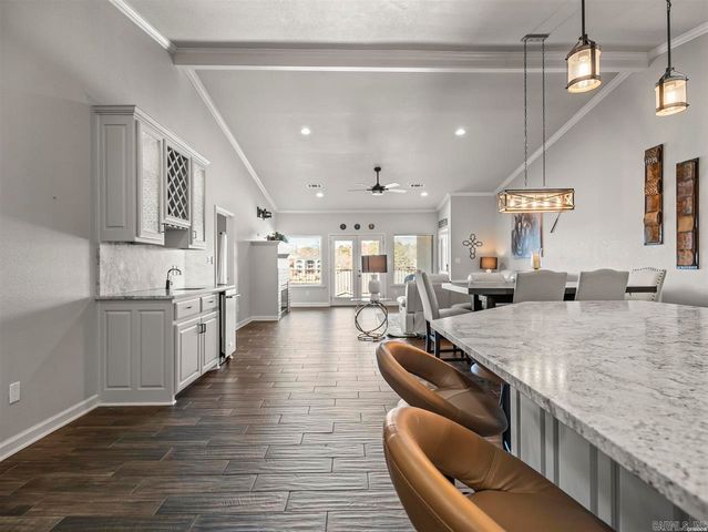 225 Lookout Pt Apt C3, Hot Springs, AR 71913