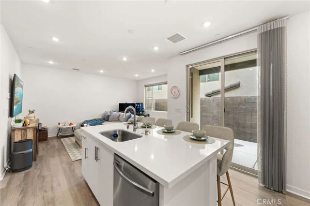 16022 Sunny Court, Fontana, CA 92336