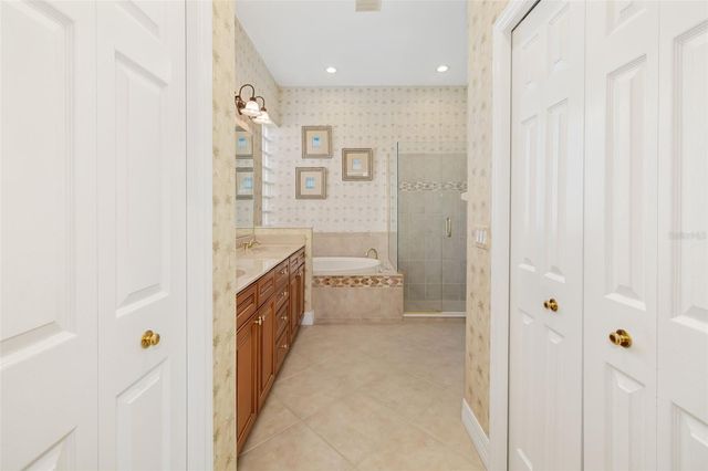 9811 PORTSIDE TERRACE, Bradenton, FL 34212