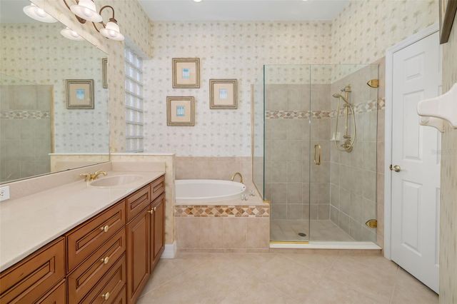 9811 PORTSIDE TERRACE, Bradenton, FL 34212