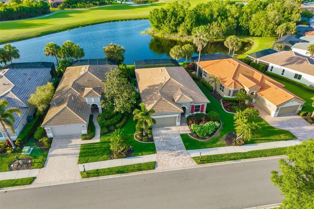 Image 3 of property listing at 9811 PORTSIDE TERRACE, Bradenton, FL 34212