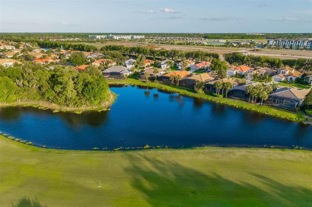 Image 5 of property listing at 9811 PORTSIDE TERRACE, Bradenton, FL 34212