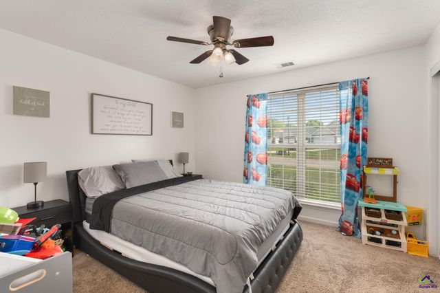 202 Sunnymeade Drive, Warner Robins, GA 31093
