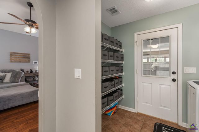202 Sunnymeade Drive, Warner Robins, GA 31093