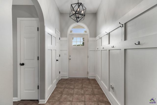 202 Sunnymeade Drive, Warner Robins, GA 31093