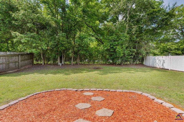 202 Sunnymeade Drive, Warner Robins, GA 31093