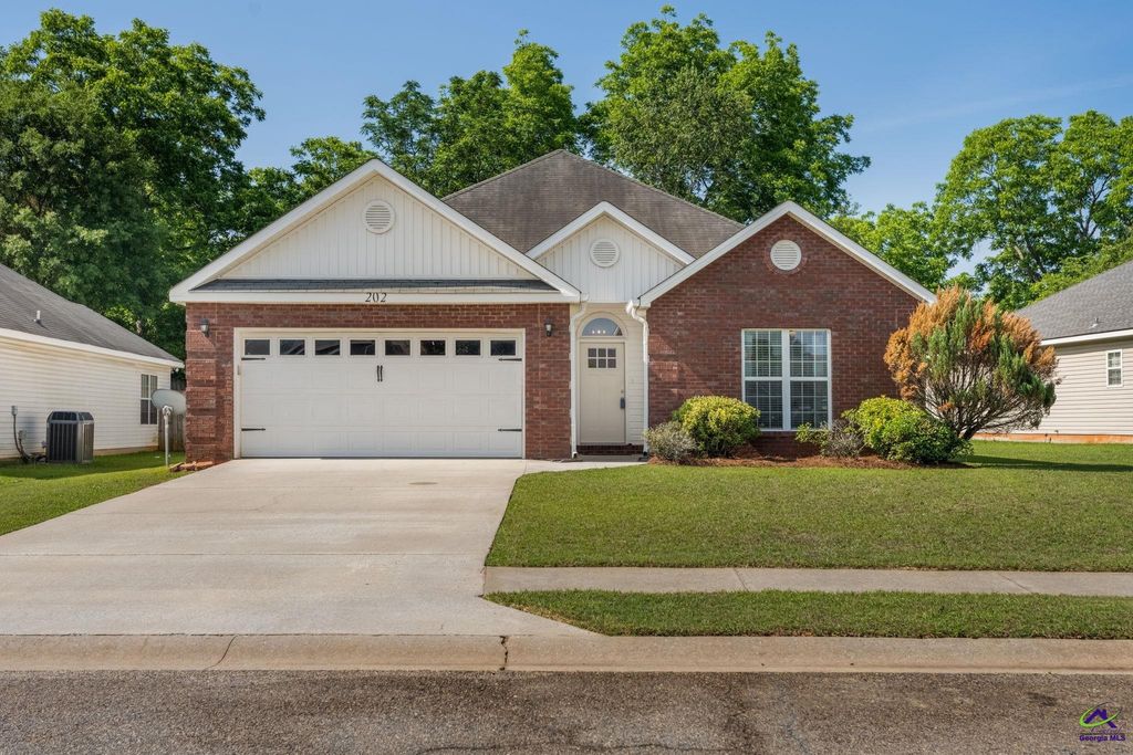 202 Sunnymeade Drive, Warner Robins, GA 31093