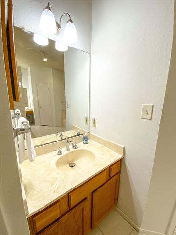 4250 Claremont Drive, Grand Prairie, TX 75052