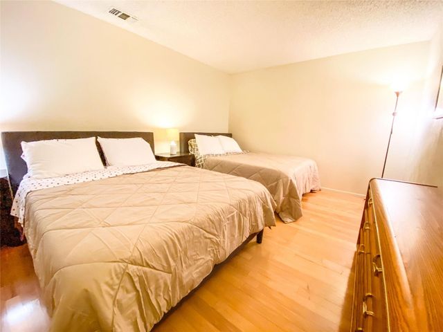 4250 Claremont Drive, Grand Prairie, TX 75052