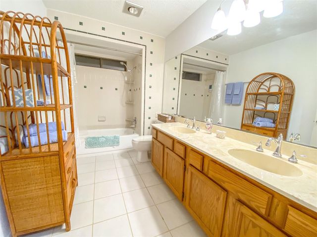 4250 Claremont Drive, Grand Prairie, TX 75052