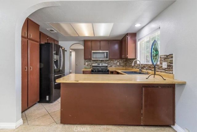 1423 W Hoffer, Banning, CA 92220