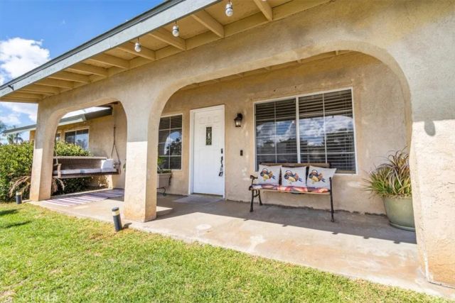 1423 W Hoffer, Banning, CA 92220