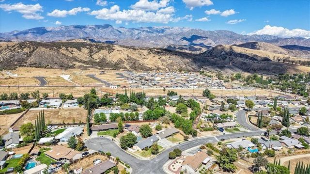 1423 W Hoffer, Banning, CA 92220